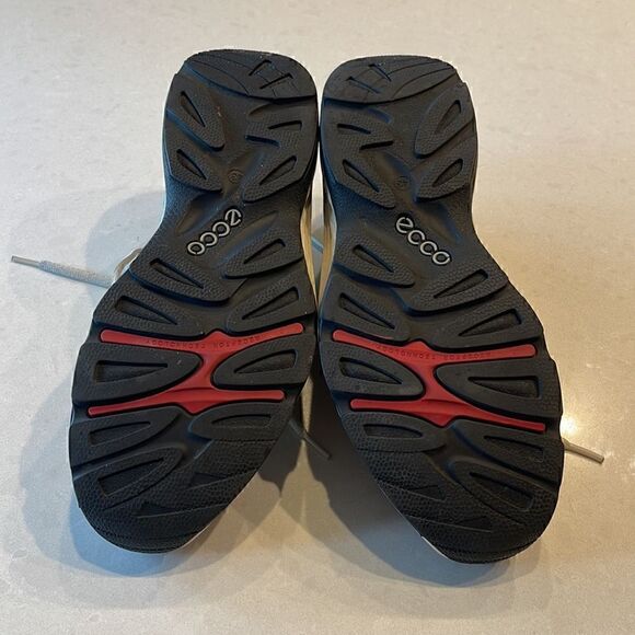 Ecco mens shoes size 43, receptor technology excellent shape great support.